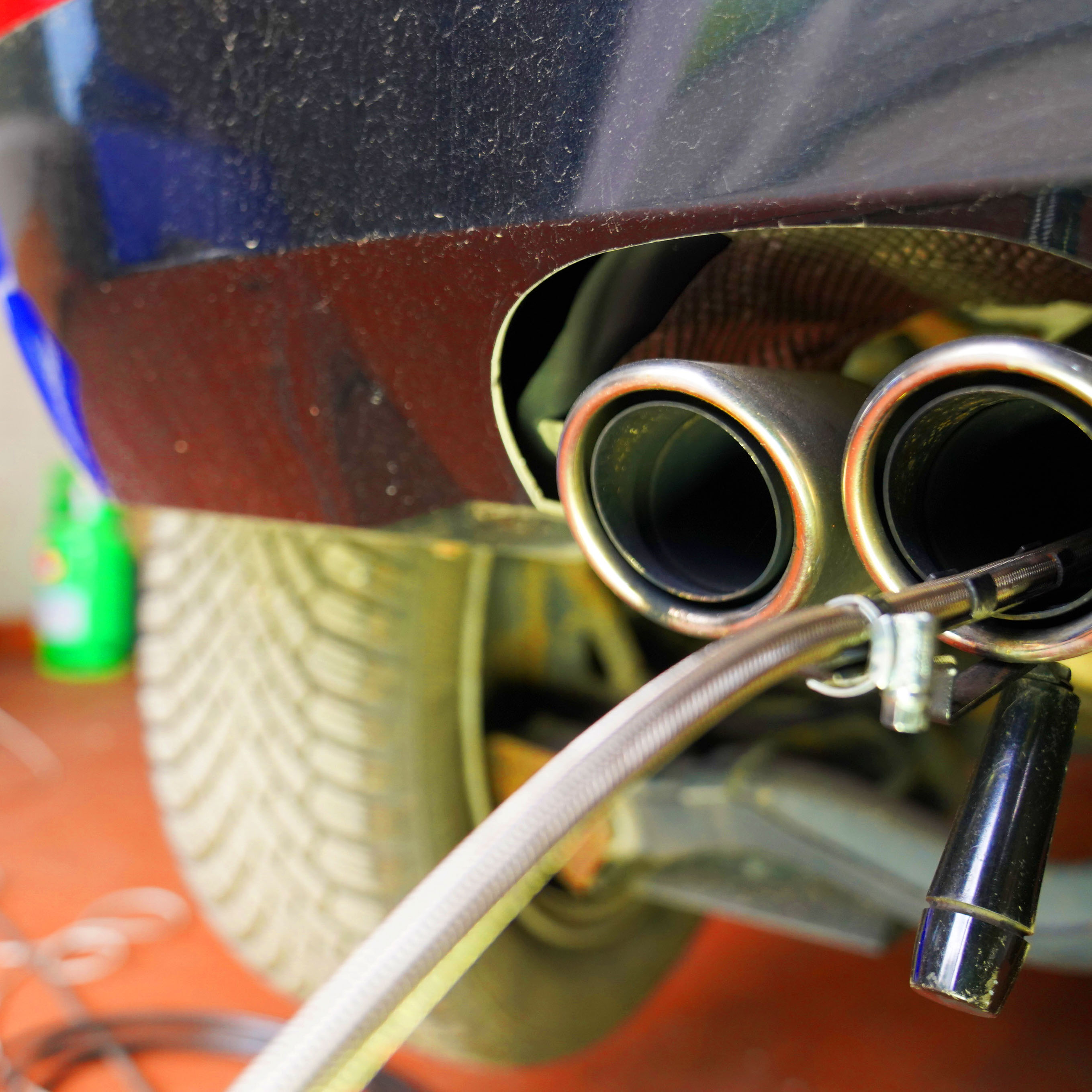 Haupt- und Abgasuntersuchung